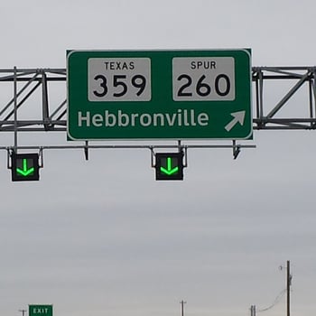 Lane_Control_Sign_Laredo_-_Texas